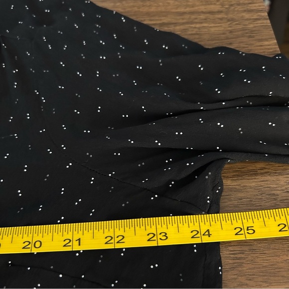 In every story Black Button-Up Women's Top 1X - Picture 9 of 11